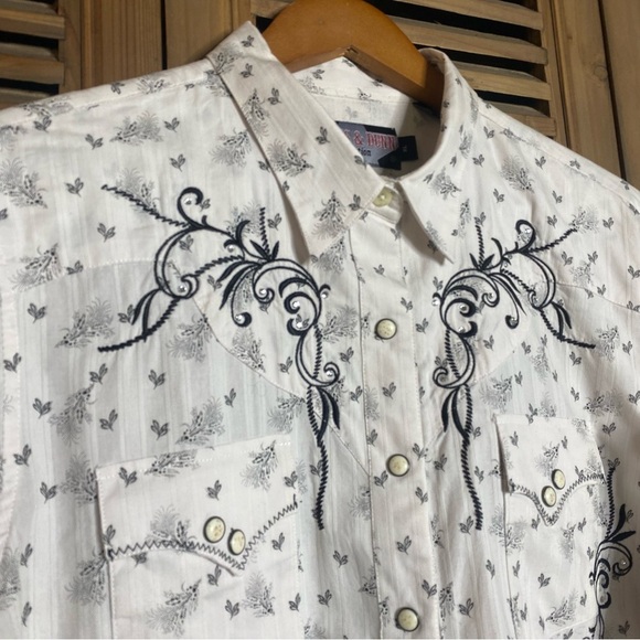 Brooks and Dunn panhandle slim western pearl snap, bling, embroidered SZ-XL - Picture 3 of 10